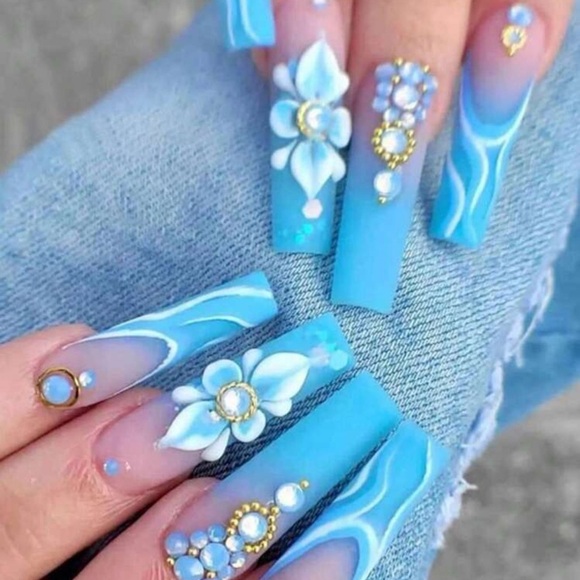 Rebellious Rose Other - 24PCS French Blue Frosted Flower With Diamond Nail Set